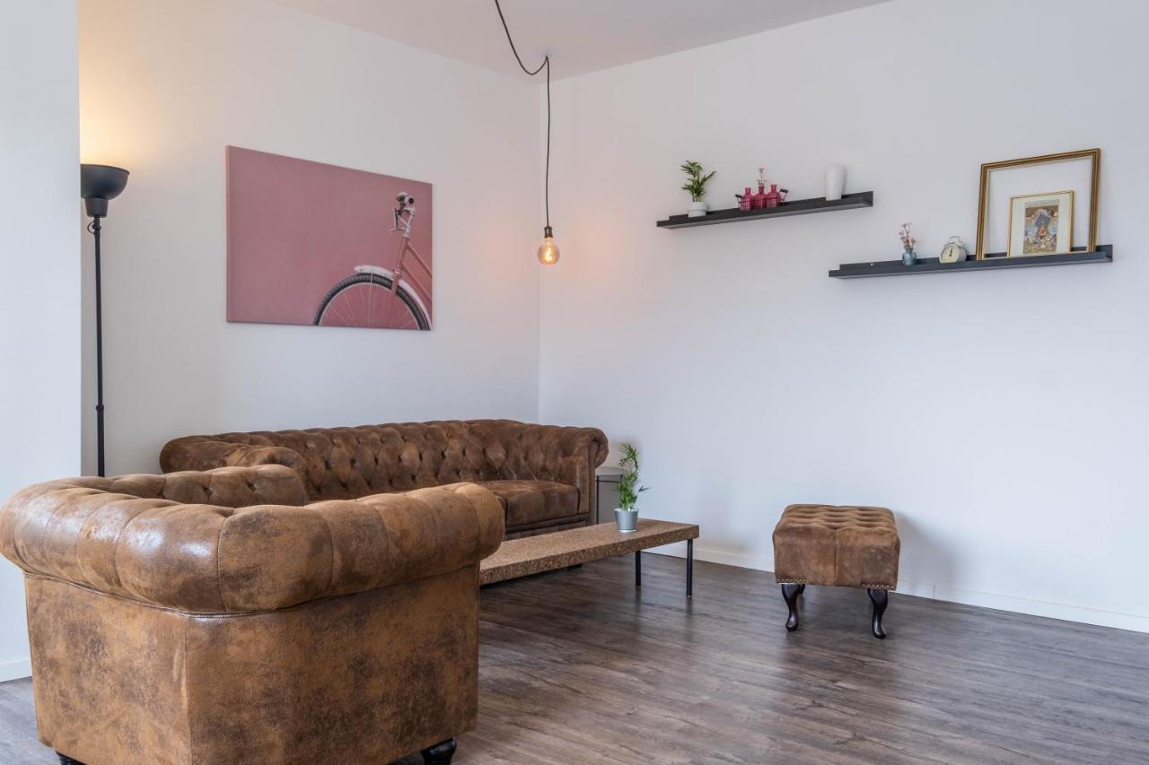 קרלסרוהה Spacious Flat מראה חיצוני תמונה